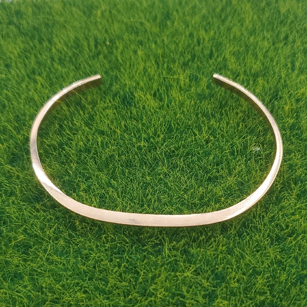 Avon Elegant Gold-Toned Women's Bracelet B3006